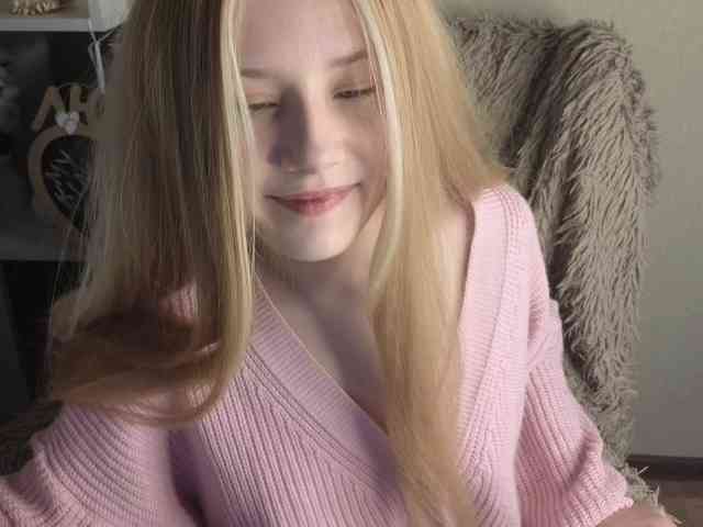 plushsara webcam