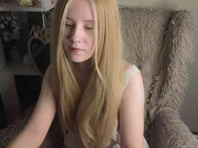 plushsara webcam