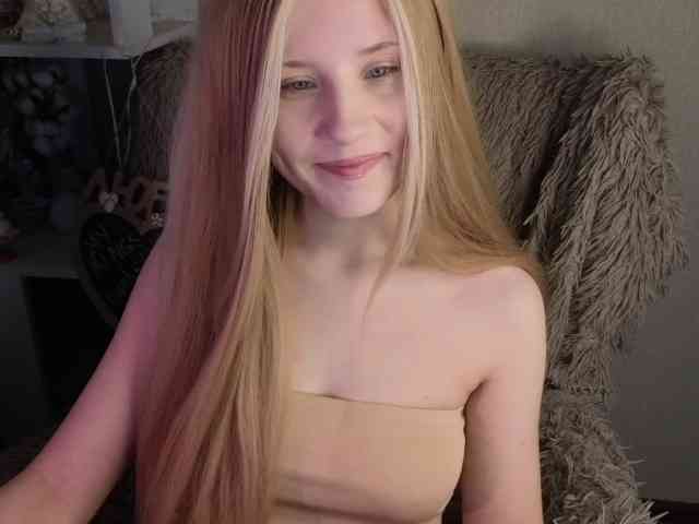 plushsara webcam