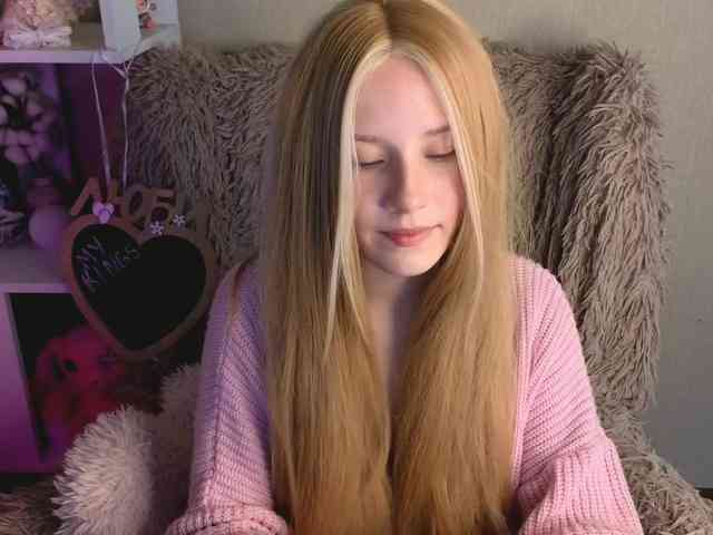 plushsara webcam