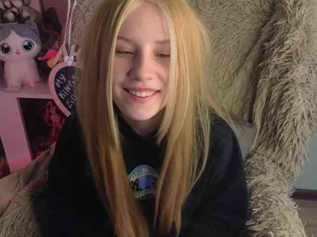 plushsara webcam