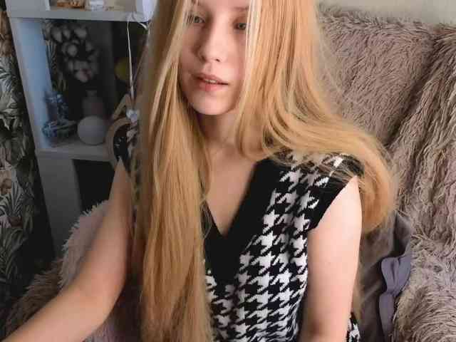 plushsara webcam