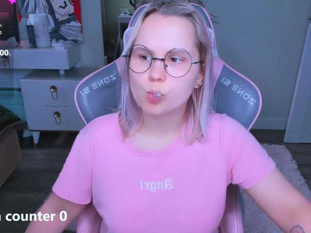 hellfire-club live cam on BongaCams