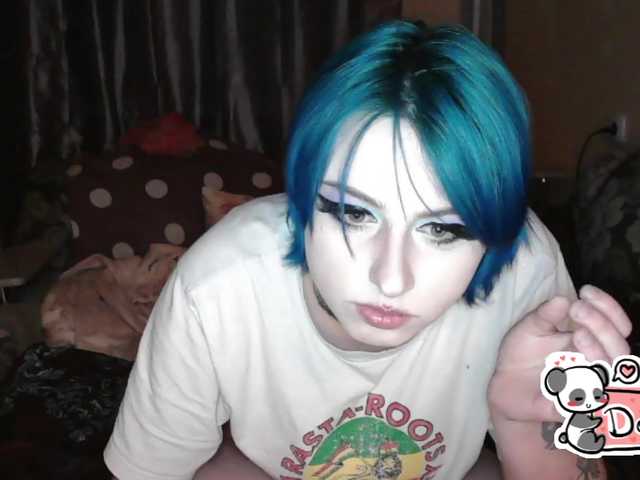 Molly-uwu's BongaCams show and profile