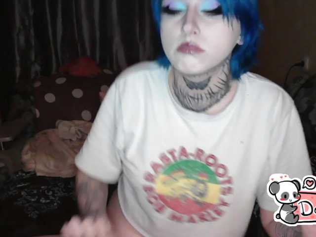 Molly-uwu's BongaCams show and profile