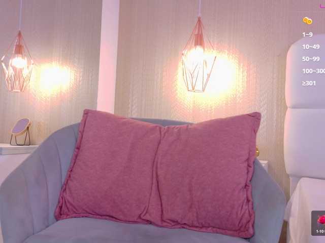 Mia-Starr live cam on BongaCams