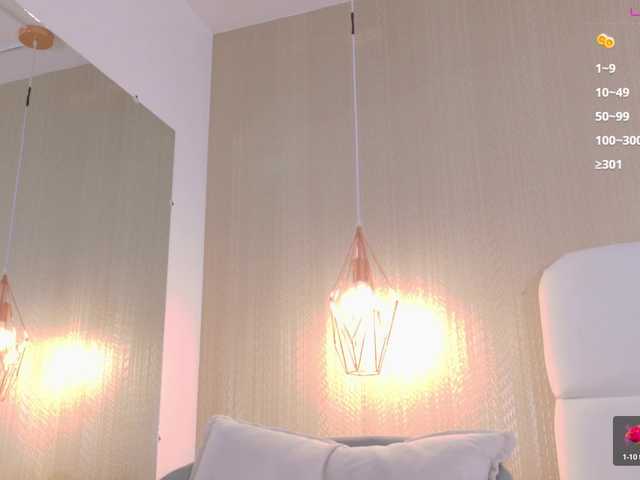 Mia-Starr live cam on BongaCams
