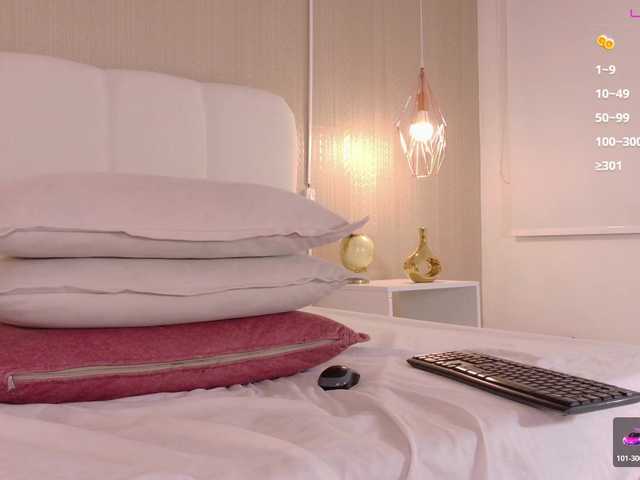Mia-Starr live cam on BongaCams