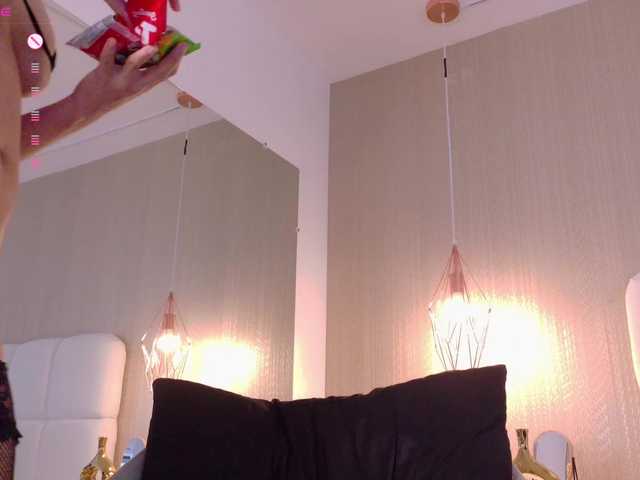 Mia-Starr live cam on BongaCams