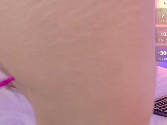Mia-Starr, live now on BongaCams