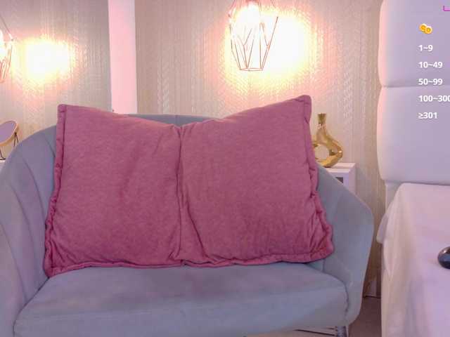 Mia-Starr live cam on BongaCams