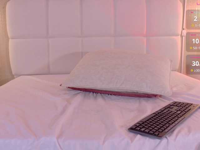 Mia-Starr live cam on BongaCams