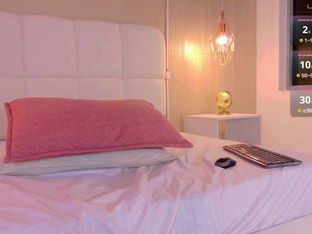 Mia-Starr live cam on BongaCams