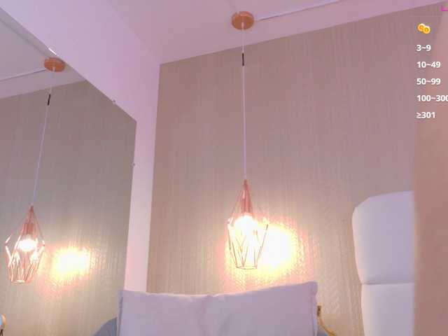 Mia-Starr live cam on BongaCams