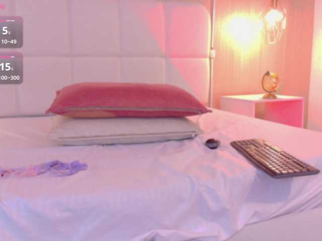 Mia-Starr live cam on BongaCams