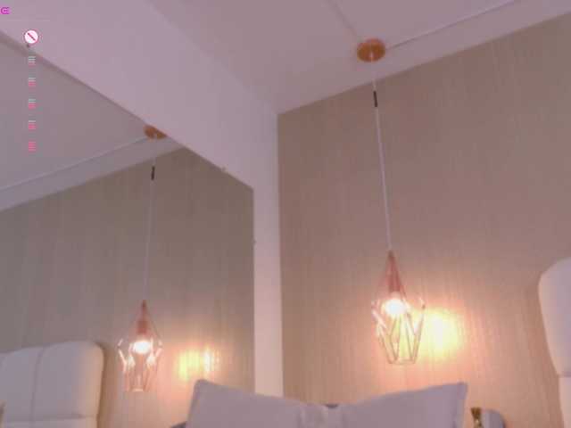 Mia-Starr live cam on BongaCams