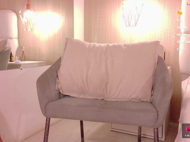 Mia-Starr live cam on BongaCams