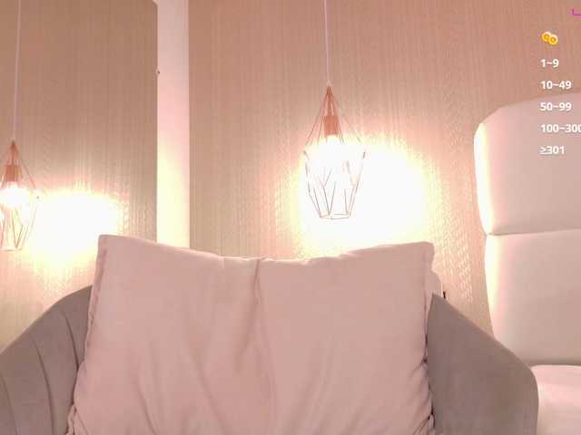 Mia-Starr live cam on BongaCams