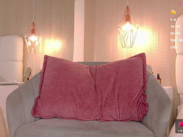 Mia-Starr live cam on BongaCams