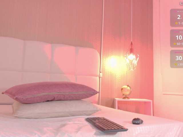 Mia-Starr live cam on BongaCams