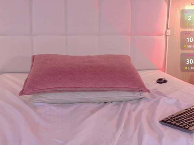 Mia-Starr live cam on BongaCams