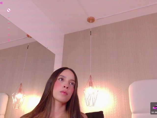 Mia-Starr live cam on BongaCams