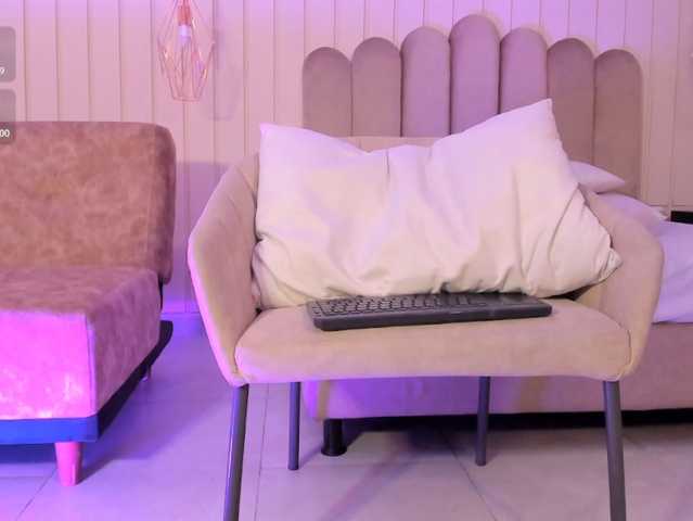 Mia-Starr live cam on BongaCams
