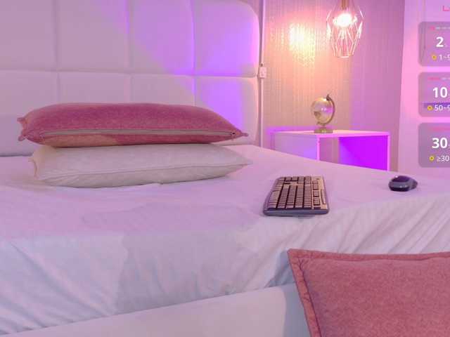 Mia-Starr live cam on BongaCams