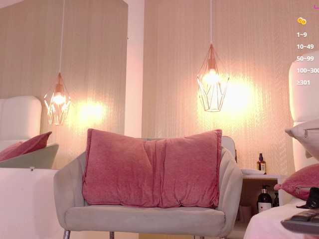 Mia-Starr live cam on BongaCams