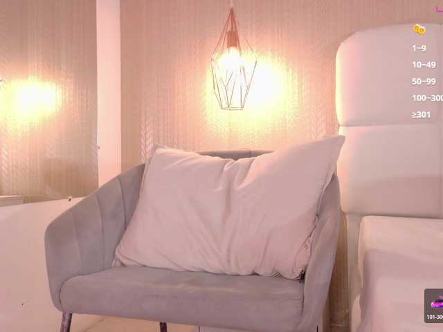Mia-Starr live cam on BongaCams