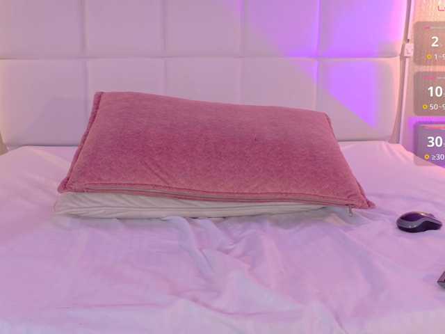 Mia-Starr live cam on BongaCams