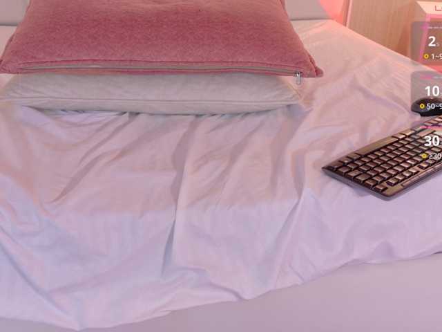 Mia-Starr live cam on BongaCams