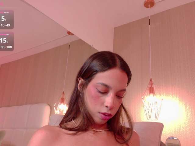 Mia-Starr live cam on BongaCams
