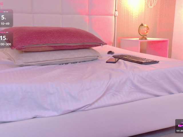 Mia-Starr live cam on BongaCams