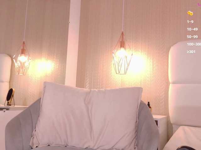 Mia-Starr live cam on BongaCams