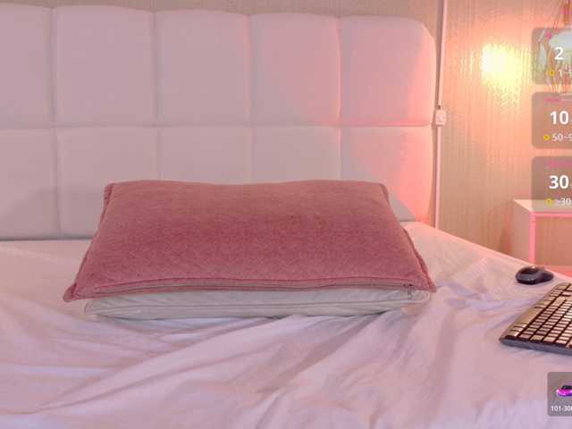 Mia-Starr live cam on BongaCams