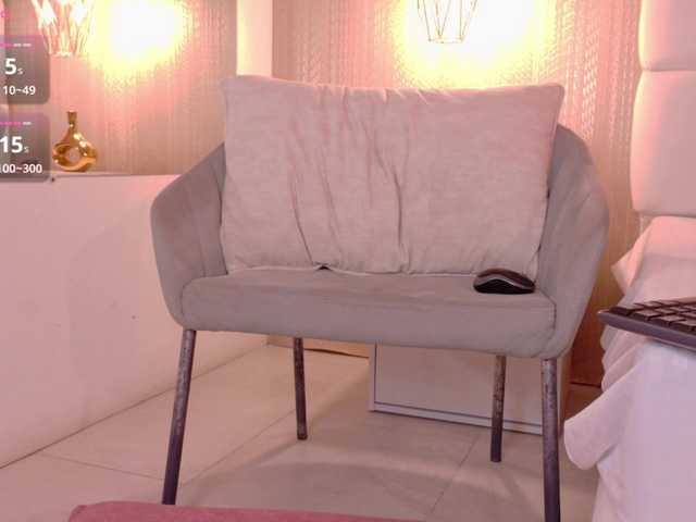 Mia-Starr live cam on BongaCams