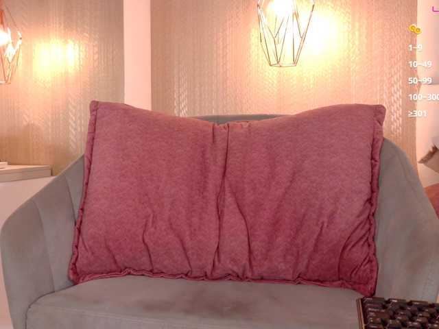Mia-Starr live cam on BongaCams