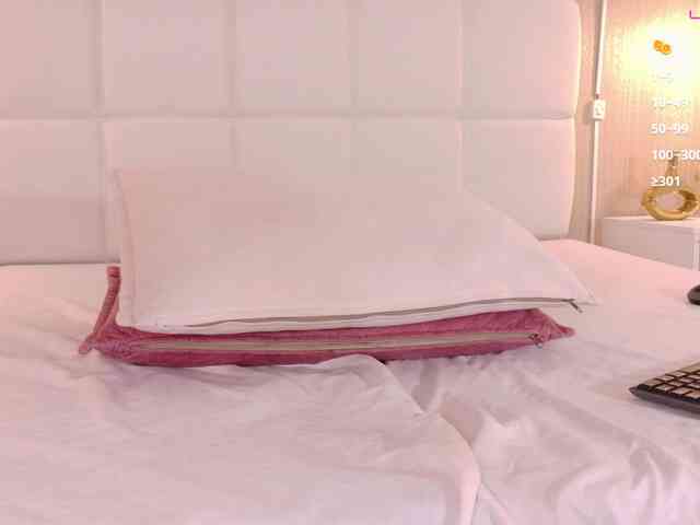 Mia-Starr webcam