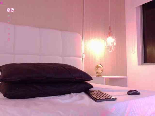 Mia-Starr webcam