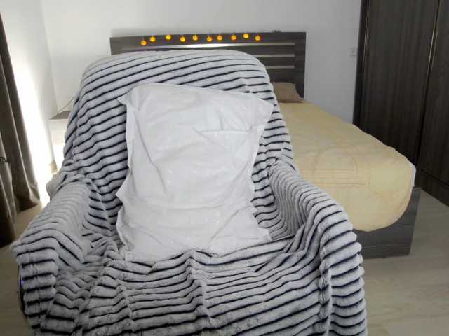 le modèle Hator est en webcam porno dans un show sur le site bongacams, il possède les tags suivants: White/Caucasian,Blonde,Shaved