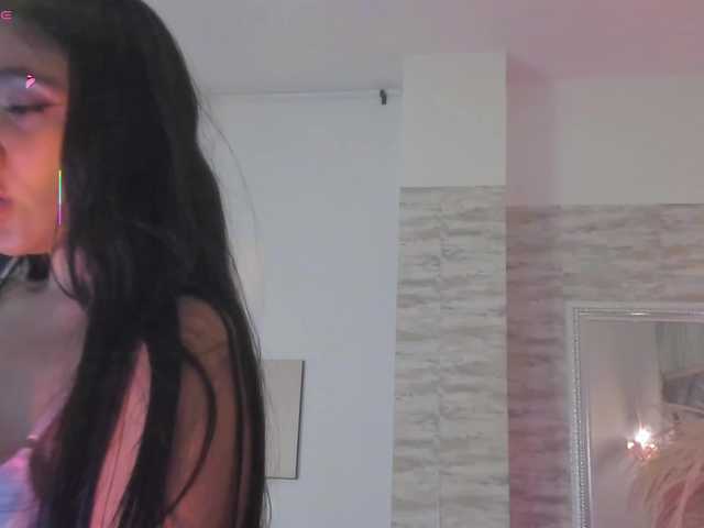 AngeRouse live webcam show