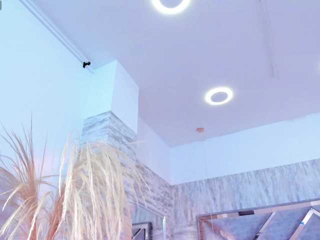 AngeRouse's BongaCams show and profile