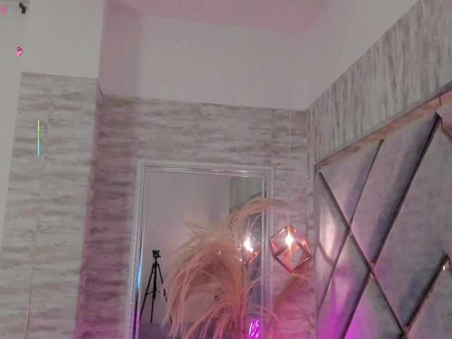 AngeRouse live webcam show