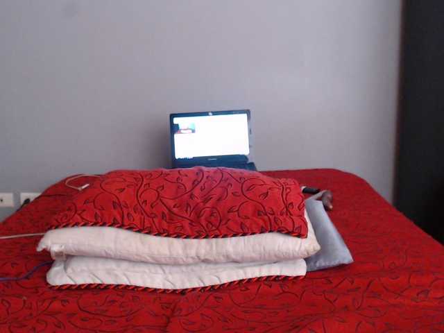 SaraCirce live cam on BongaCams