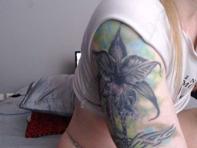 SaraCirce live webcam show