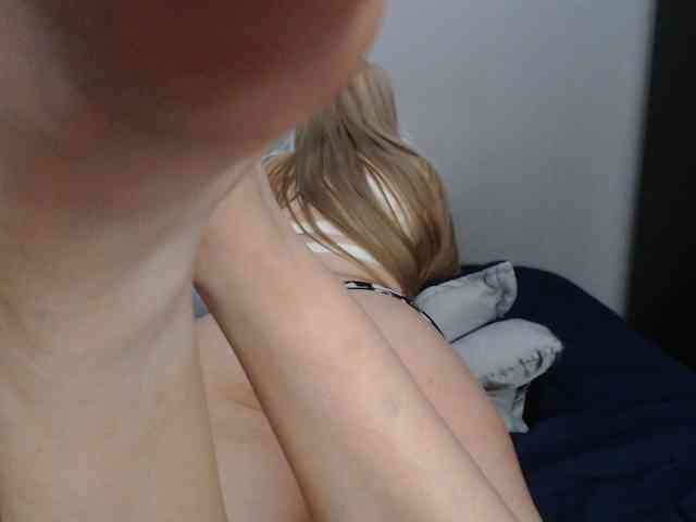 SaraCirce webcam