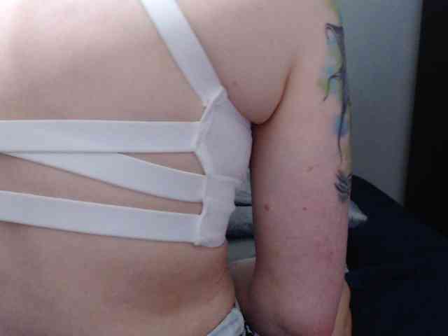 SaraCirce webcam