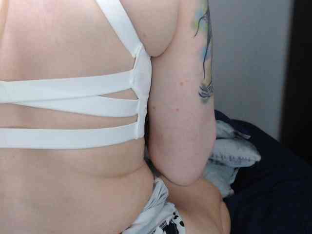 SaraCirce webcam