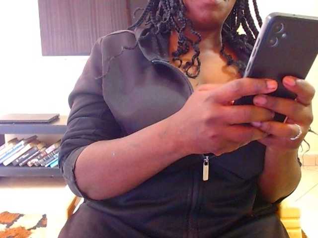 Dalia70's BongaCams show and profile